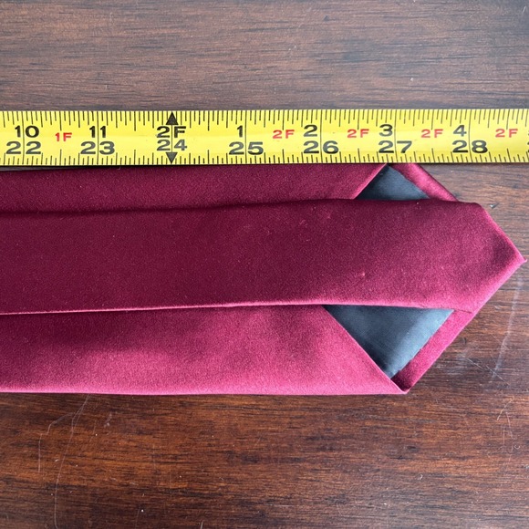 Croft & Barrow Men's Burgundy Red Necktie Business Career‎ Party Tie - Picture 4 of 10